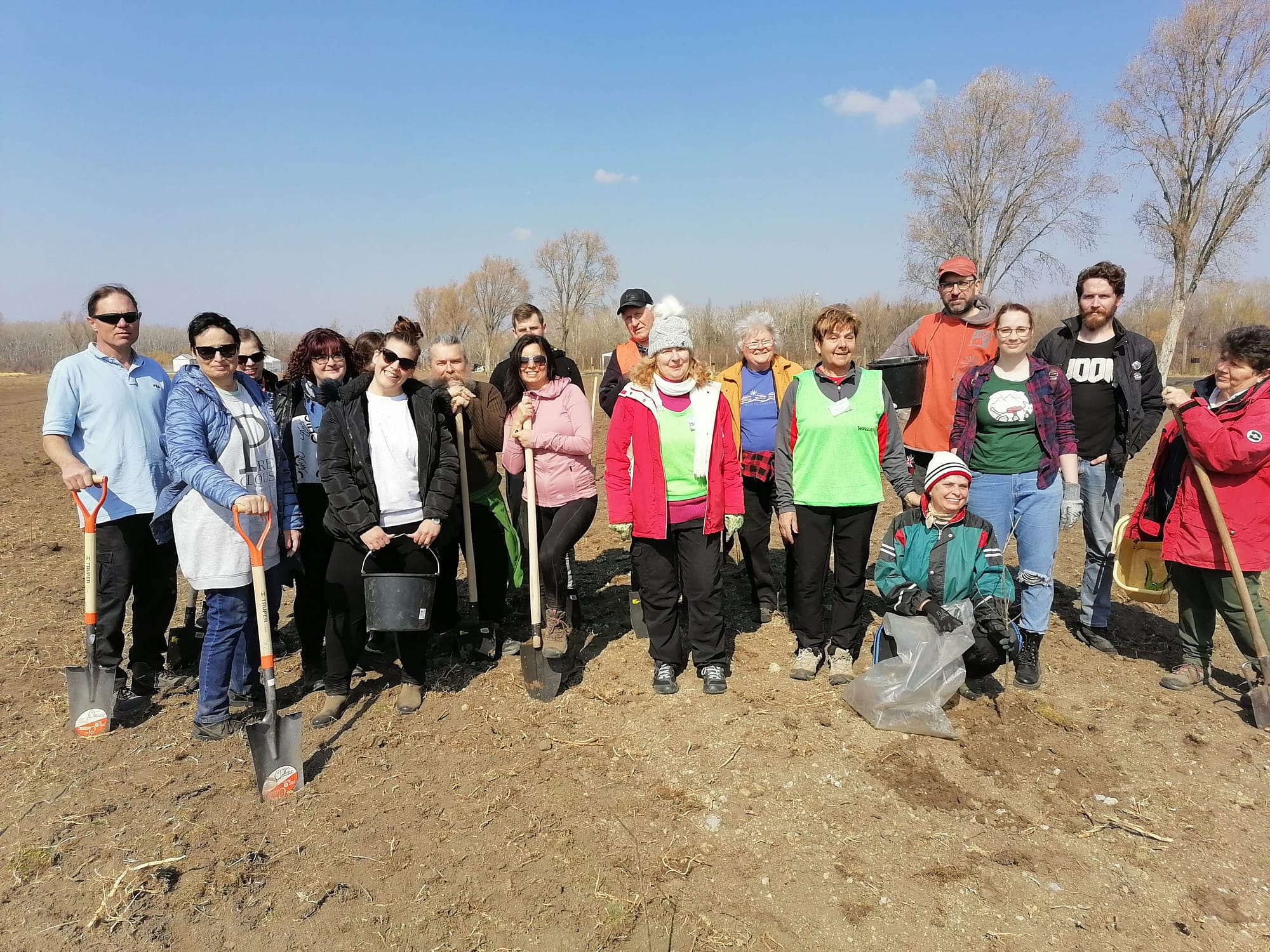 A ZöldVitalitás CédrusKör tagjai is részt vettek a város legnagyobb faültetési akciójában